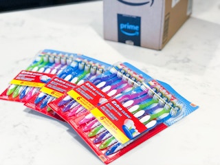 amazon colgate extra clean toothbrush 2 1645649086 1645649086