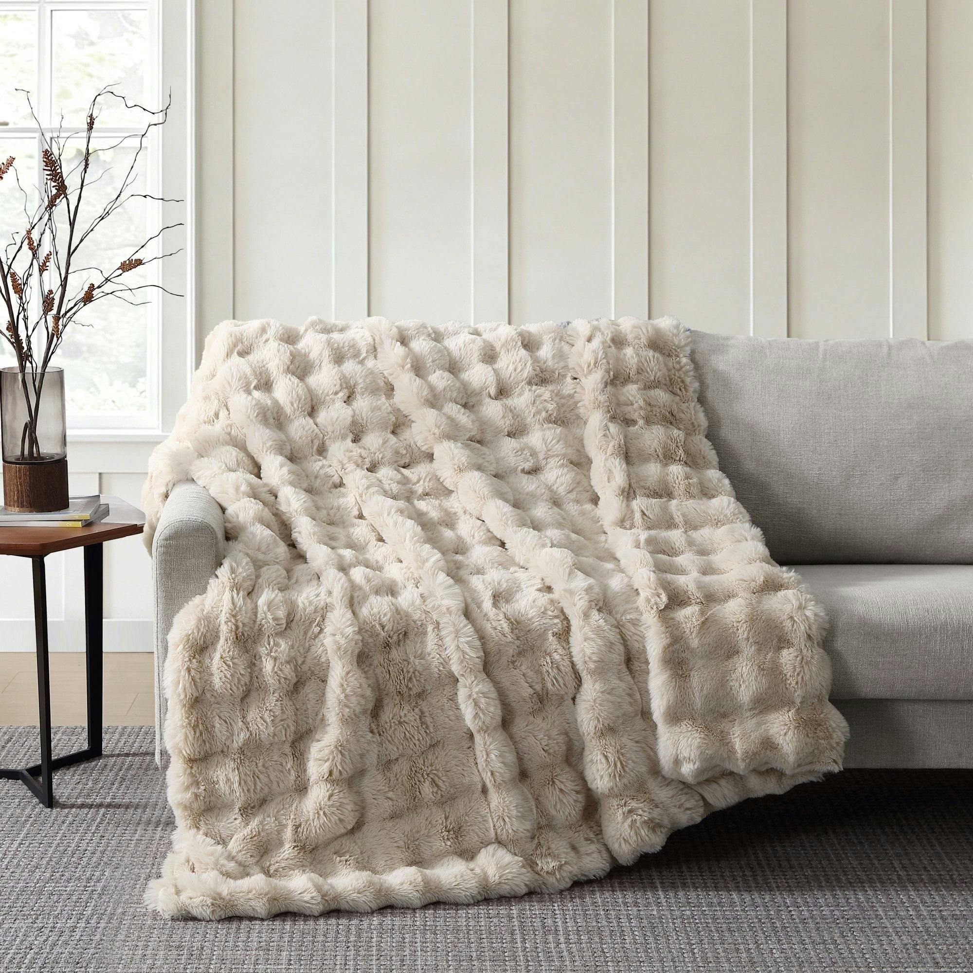 Member's Mark Faux Fur Throw