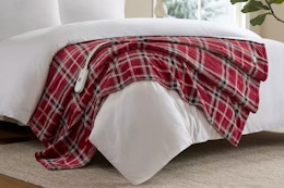 Kohl's Cuddl Duds Heated Throw Blanket