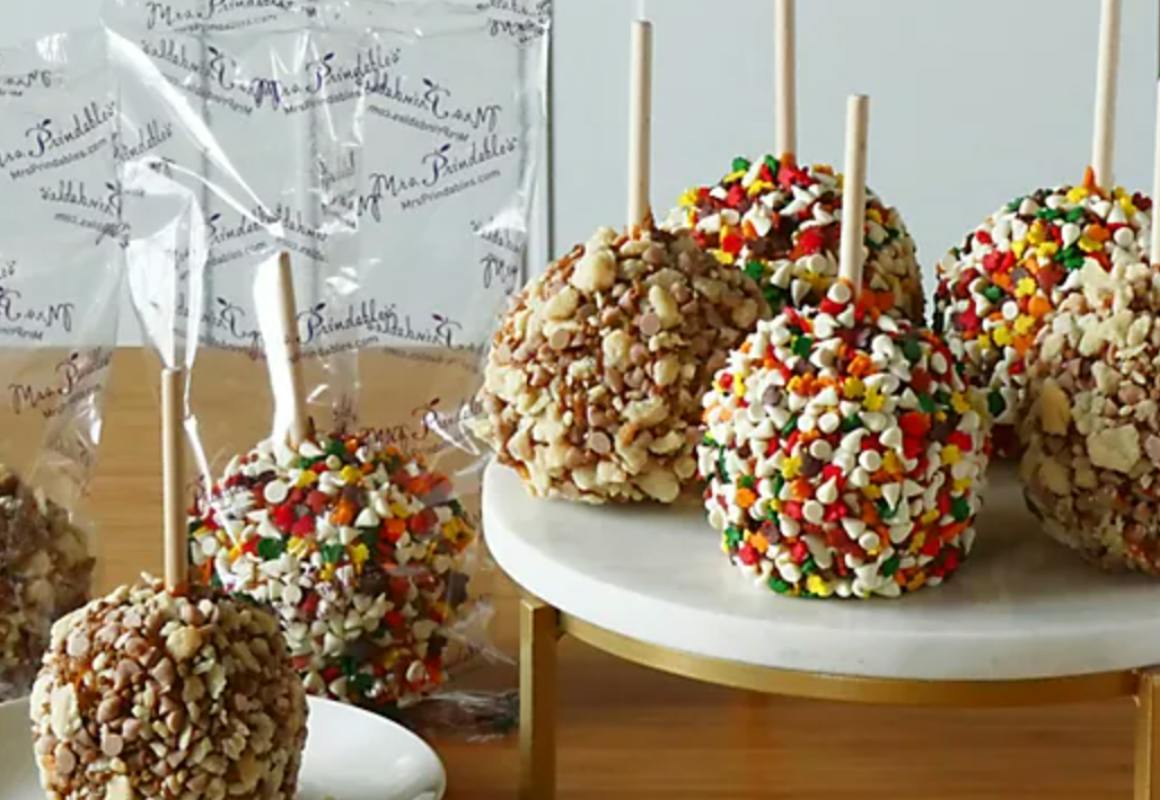 8 Thanksgiving Caramel Apples