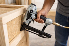 Lowe's Metabo Narrow crown Finish Pneumatic Stapler