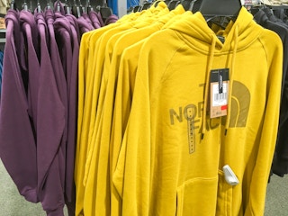 dicks-sporting-goods-the-north-face-hoodie-2022-1