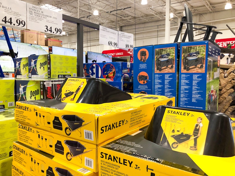costco stanley jr wheelbarrow and 7 piece garden set
