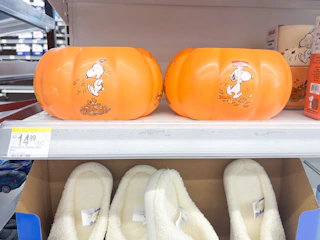 walgreens peanuts halloween. bowl