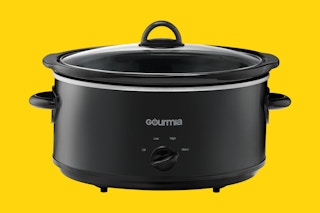 Stock image of the Gourmia 6 Qt, Slow Cooker in the color black