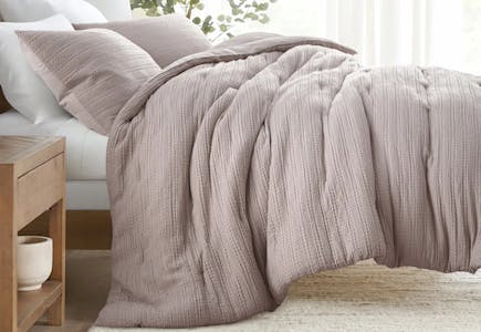 Linens & Hutch Textured Comforter