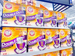 Arm & Hammer cat litter area shot