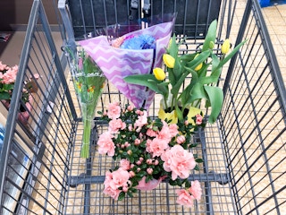 aldi flower bouquet tulips