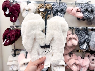 fluffy criss cross slippers in white