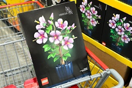 costco-lego-hibiscus-set