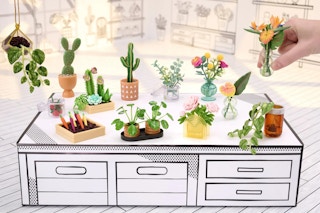 Walmart-MGAs-Miniverse-toys-1