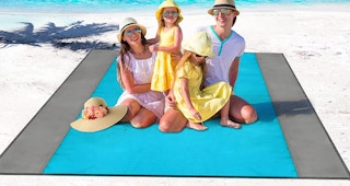 amazon oversized sandprrof ceach blanketjpg 1684344578 1684344578