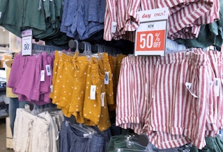 old-navy-womens-shorts-4619c-1554570326-1