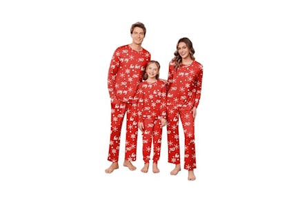 Matching Family Holiday Pajama Sets