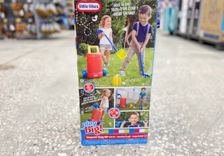 little tikes golf set on walmart floor