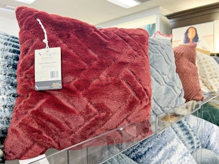 kohls koolaburra by ugg throw pillows 2022 3 1672505740 1672505740