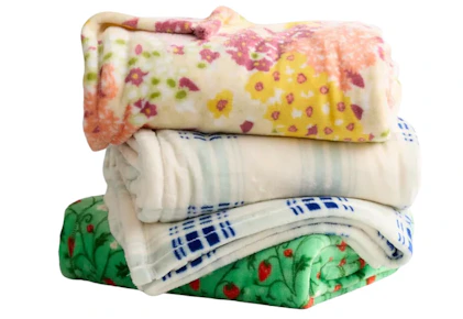 Oversized Plush Throw Blanket