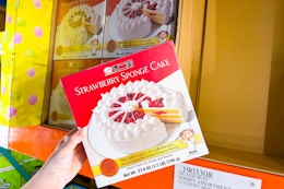 costco-strawberry-sponge-cake