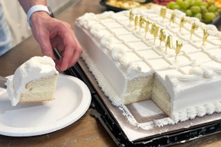 costco-sheet-cake-ordering-bakery-kcl-model-31
