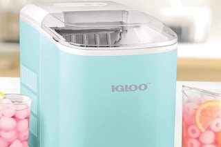 igloo 26 pound portable ice maker at QVC