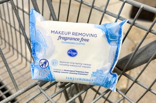 kroger makeup remover wipes in shopping cart