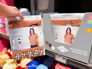 aldi-mothers-day-tee