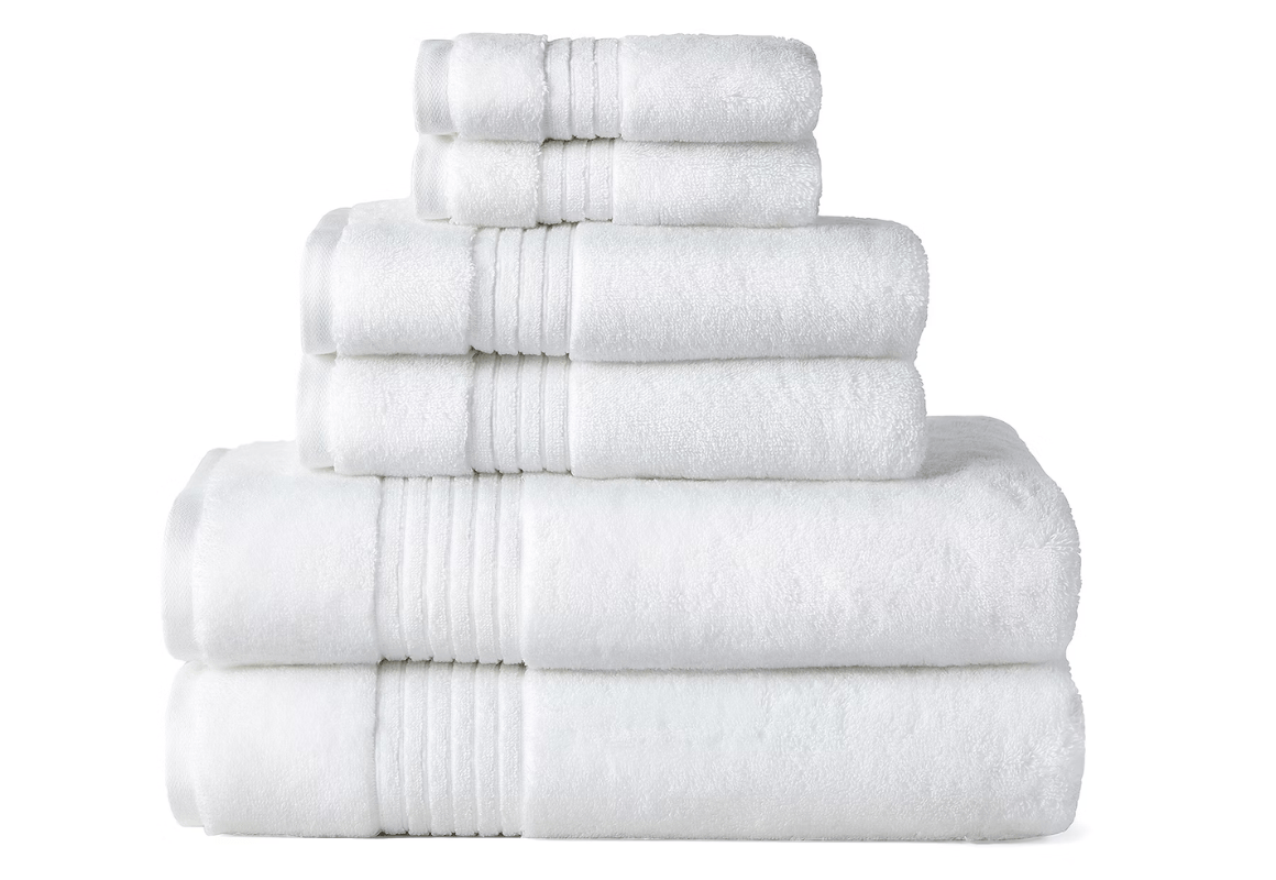 Liz Claiborne Plush Bath Towel