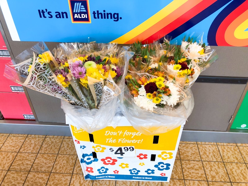 aldi fresh flower bouquet