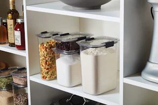 rubbermaid pantry set