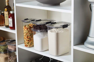 rubbermaid pantry set