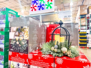 costco-holiday-centerpiece-candle