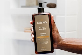 hand holding cremo body wash