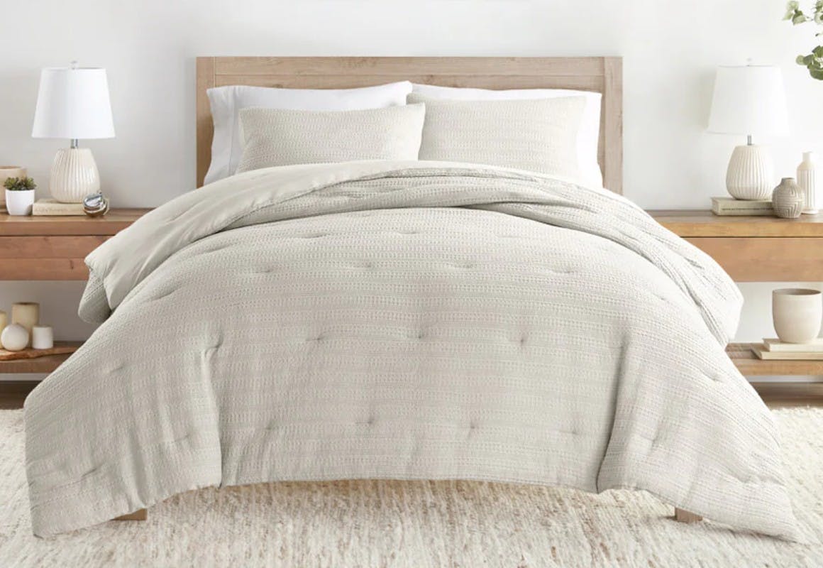 Linens & Hutch Waffle Comforter Set