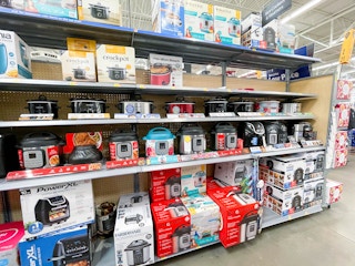 black friday walmart kitchen aisle 2021 5 1635489220 1635489220