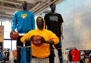 proozy-nike-apparel-sale-jan-2023