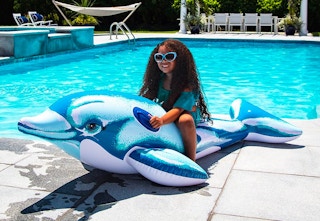 zulily-dolphin-float-march-2023-1