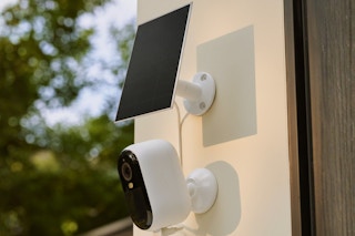 arlo cameras and solar panels