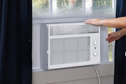 air conditioner in window