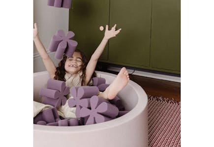 Smol Daisy Foam Pit Set