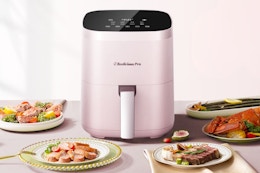 5-Star Rated Digital Air Fryer, Now $69.99 on Amazon (Reg. $200) card image