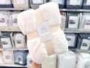 Target Threshold bed blanket