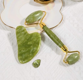 amazon jade gua sha face roller set sale screenshot at 92429 am 1652023514 1652023514