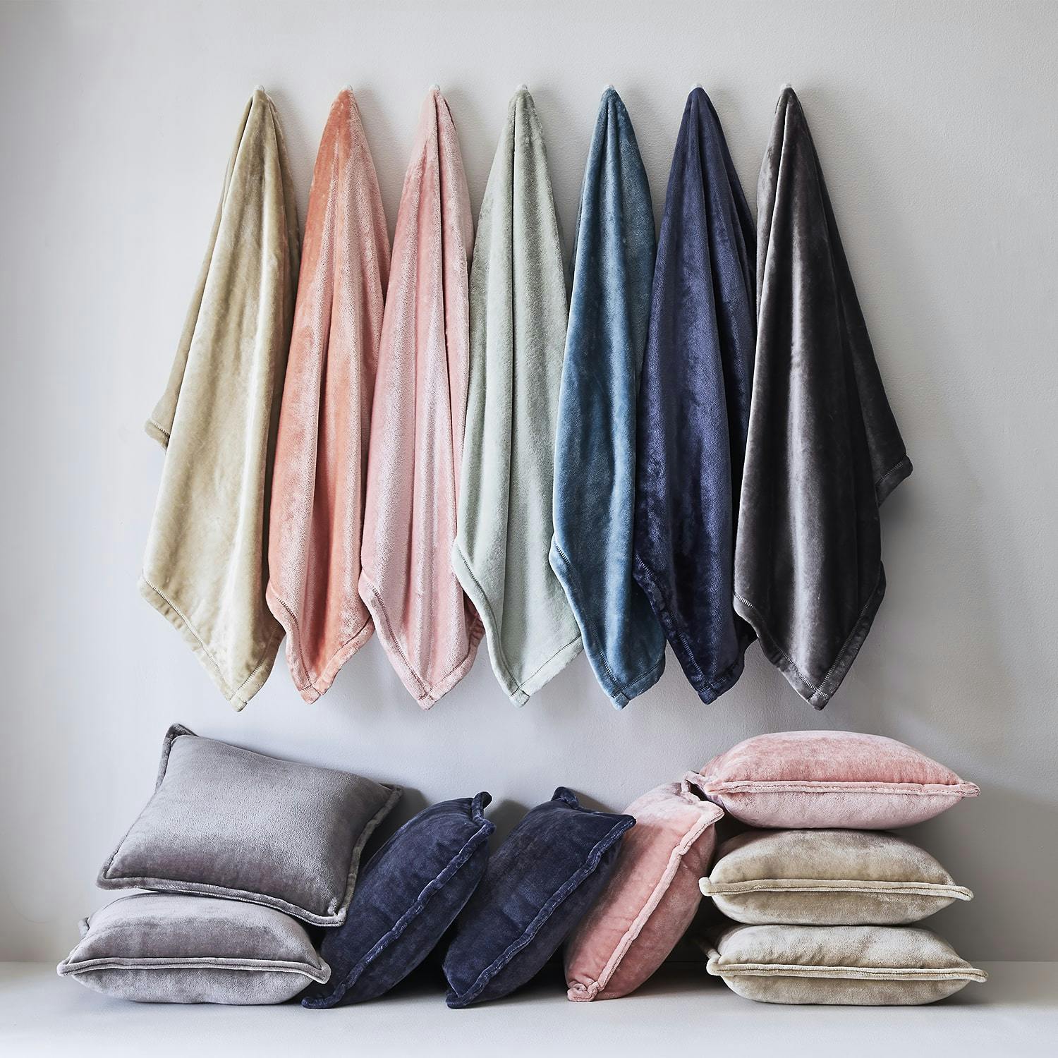 Home Expressions Velvet Plush Throw
