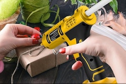 hot glue gun