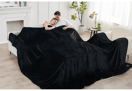 Oversized Fleece Blanket
