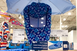 costco aqua luxury inflatable pool recliner 2 pack on display