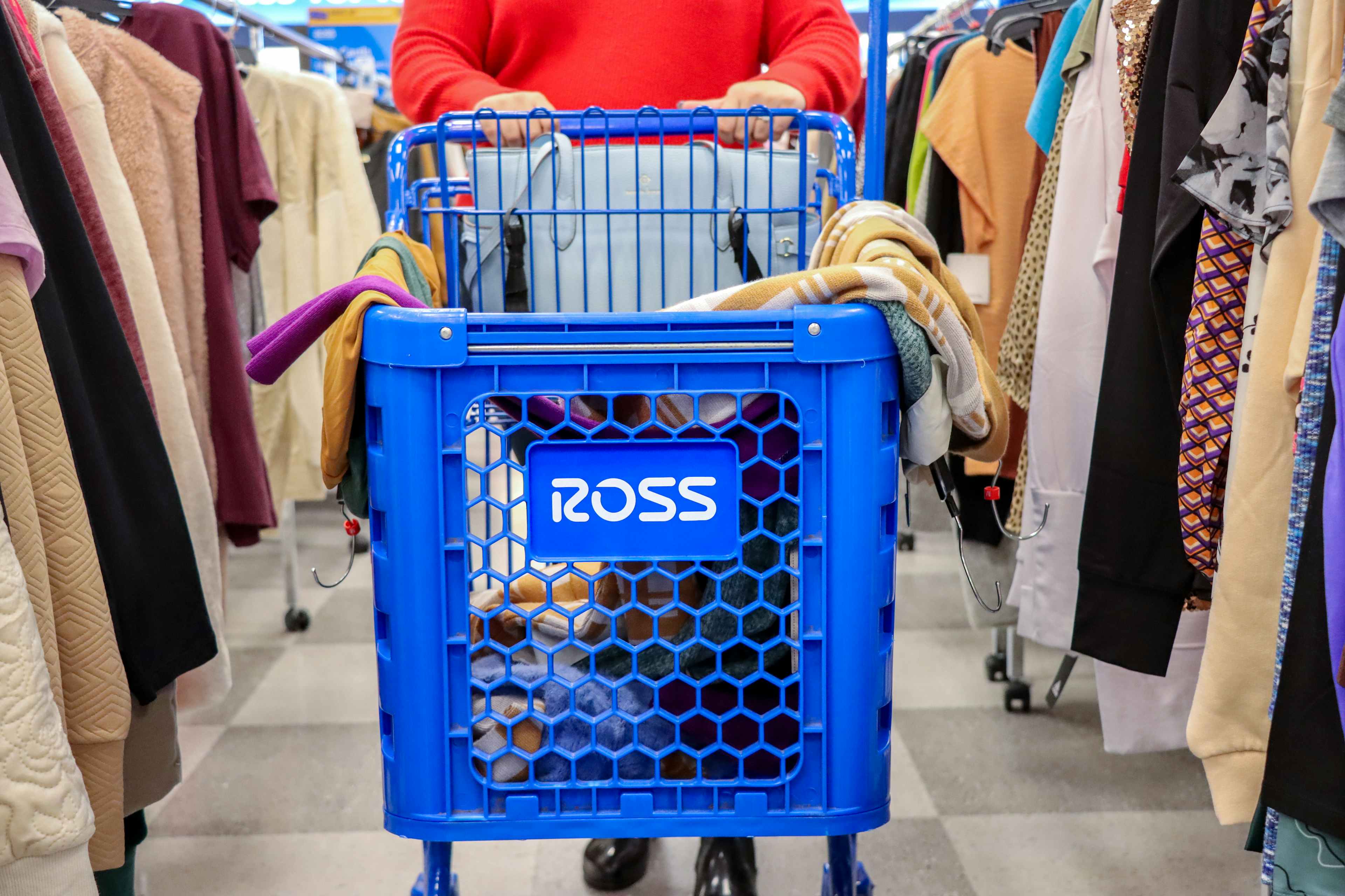 ross-cart-clothes-model-kcl-1