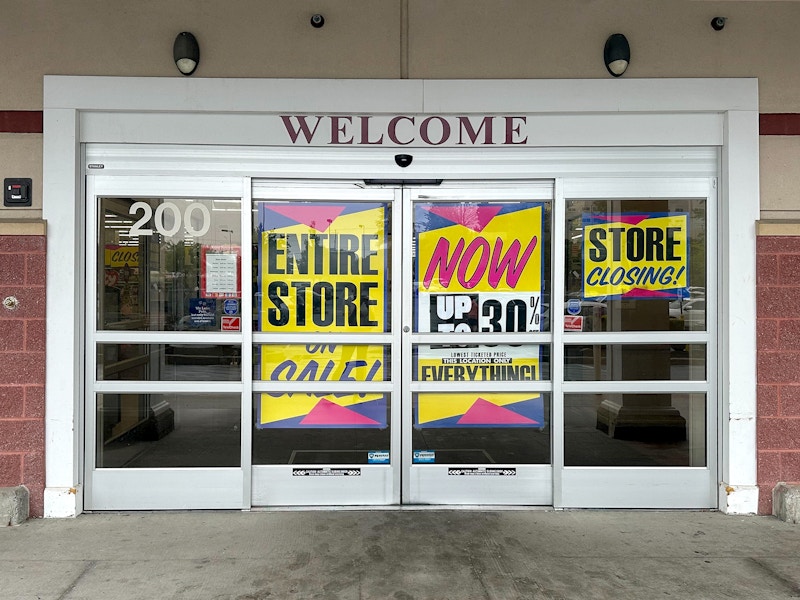 christmas-tree-shops-closing-doors-signage