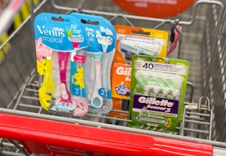 gillette and venus disposable razors in cvs cart