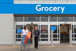 walmart-black-friday-store-front-joanie-heather-2022-46-kcl